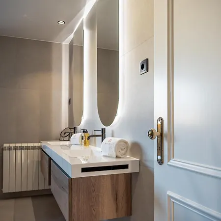 Magnolia Luxury Villa *